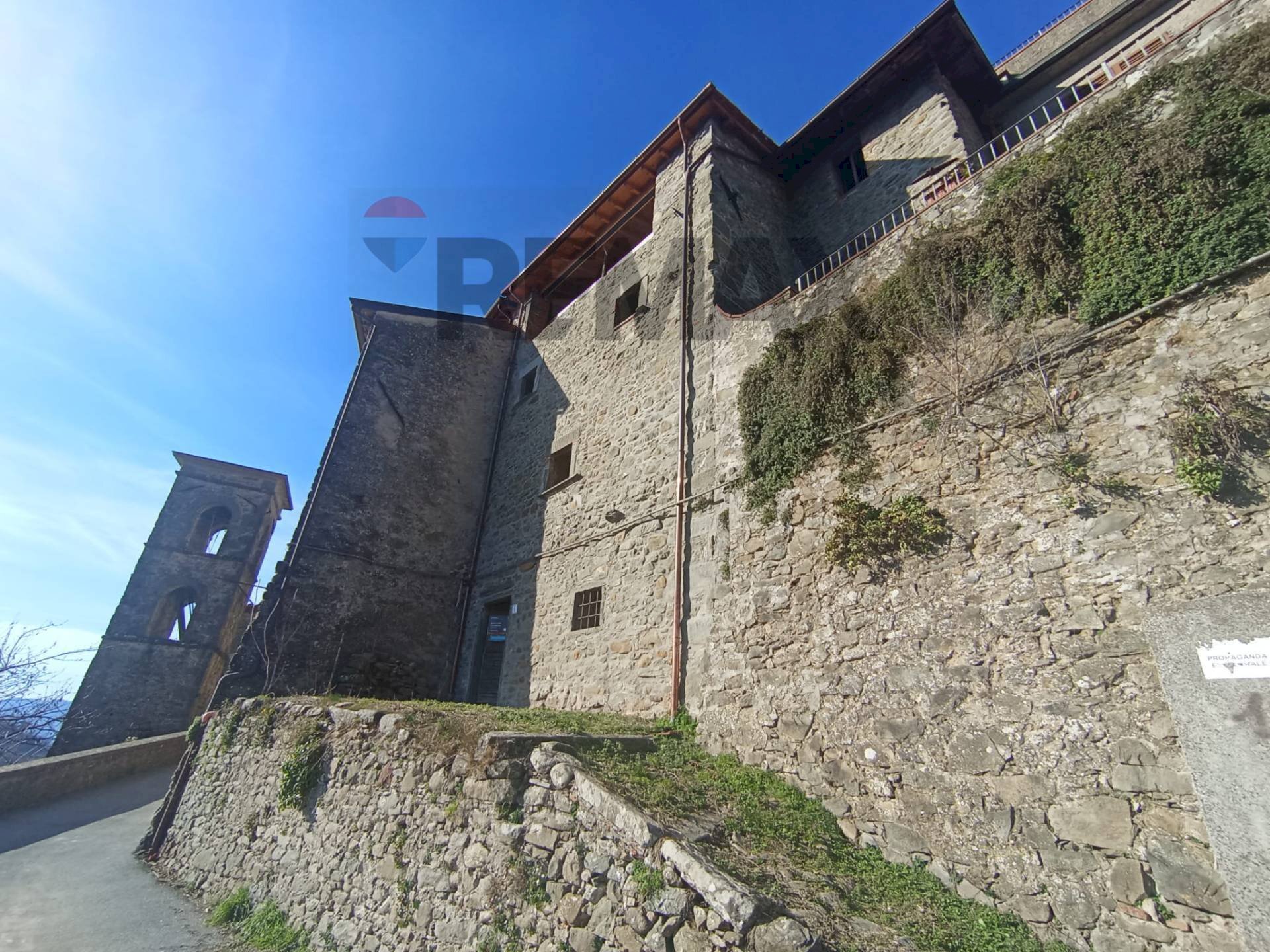 Edificio all\'aperto - Casa semi indipendente VIA DELLA ROCCA
 
5, Coreglia Antelminelli - foto 1