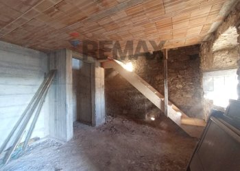 Parcheggio - Casa semi indipendente VIA DELLA ROCCA
 
5, Coreglia Antelminelli - foto 2