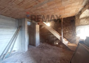 Parcheggio - Casa semi indipendente VIA DELLA ROCCA
 
5, Coreglia Antelminelli - foto 3