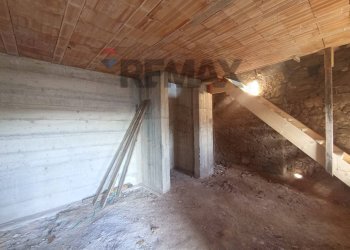 Stanza vuota - Casa semi indipendente VIA DELLA ROCCA
 
5, Coreglia Antelminelli - foto 4