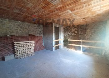 Stanza vuota - Casa semi indipendente VIA DELLA ROCCA
 
5, Coreglia Antelminelli - foto 9