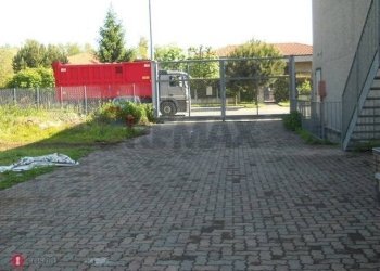 Giardino - Locale Commerciale VIA CARNIA
 
6, Meda - foto 5