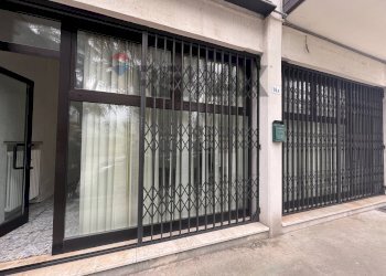 Edificio all\'aperto - Negozio via Luneo
14A, Spinea - foto 3