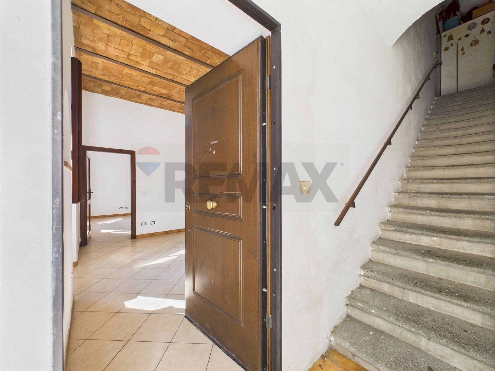 Scale - Two-room apartment Piazza Pietro Cammerinesi
6, Formello - photo 3