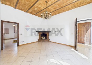 Stanza vuota - Two-room apartment Piazza Pietro Cammerinesi
 
6, Formello - photo 5