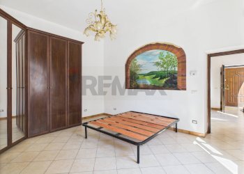 Camera / camera da letto - Two-room apartment Piazza Pietro Cammerinesi
 
6, Formello - photo 9