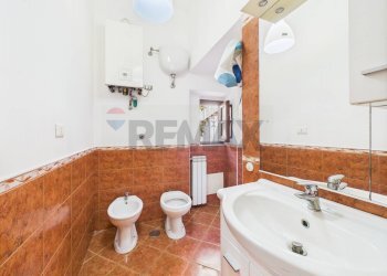 Bagno - Two-room apartment Piazza Pietro Cammerinesi
 
6, Formello - photo 16