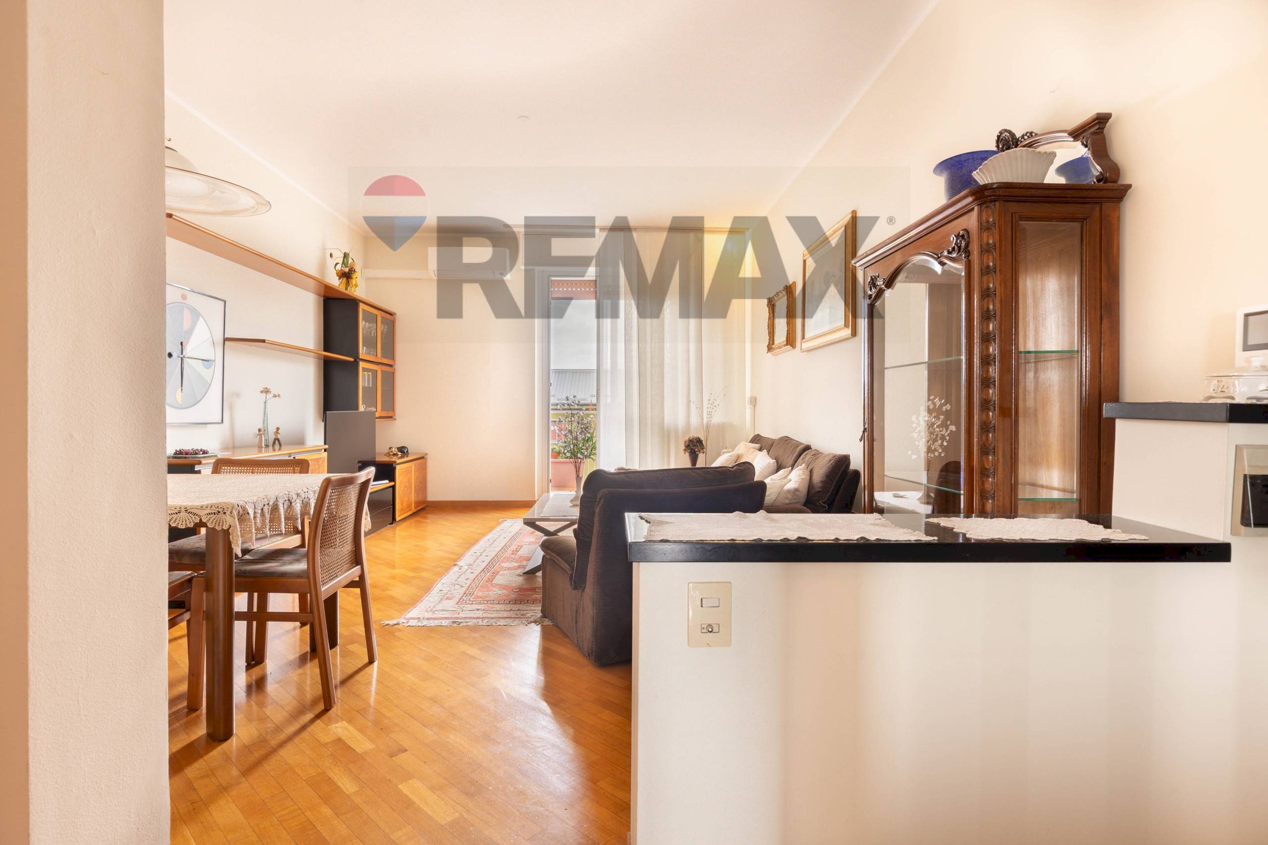 Sala da pranzo - Three-room apartment VIA SABOTINO
6, Brugherio - photo 2