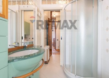 Bagno - Trilocale VIA SABOTINO
 
6, Brugherio - foto 27