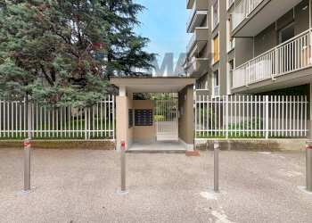 Edificio all\'aperto - Trilocale VIA SABOTINO
 
6, Brugherio - foto 38
