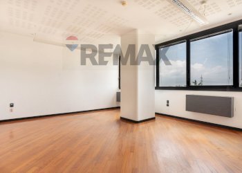 Stanza vuota - Ufficio Viale Bortolomeo Colleoni
 
25, Agrate Brianza - foto 1