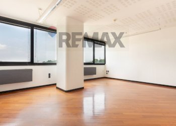 Stanza vuota - Ufficio Viale Bortolomeo Colleoni
 
25, Agrate Brianza - foto 2