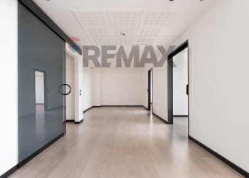 Stanza vuota - Ufficio Viale Bortolomeo Colleoni
 
25, Agrate Brianza - foto 9