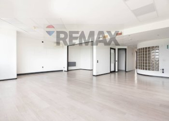 Stanza vuota - Ufficio Viale Bortolomeo Colleoni
 
25, Agrate Brianza - foto 12
