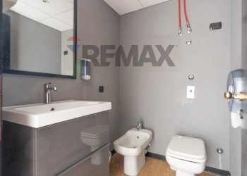 Bagno - Ufficio Viale Bortolomeo Colleoni
 
25, Agrate Brianza - foto 31
