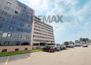 Edificio all\'aperto - Ufficio Viale Bortolomeo Colleoni
 
25, Agrate Brianza - foto 33