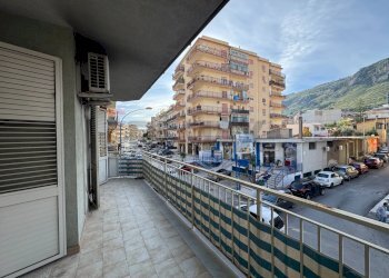 Balcone - Appartamento Corso Vittorio Emanuele
 
670, Villabate - foto 5
