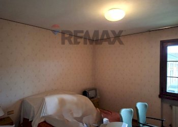 Camera / camera da letto - Semi-detached house Via Presti
 
43, Moriago della Battaglia - photo 34
