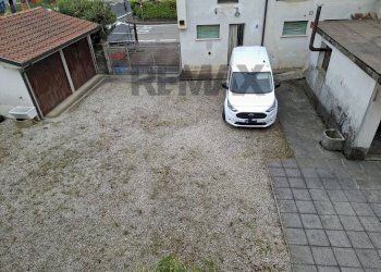 Parcheggio - Semi-detached house Via Presti
 
43, Moriago della Battaglia - photo 46