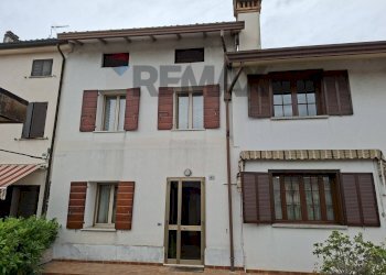 Edificio all\'aperto - Semi-detached house Via Presti
 
41, Moriago della Battaglia - photo 1