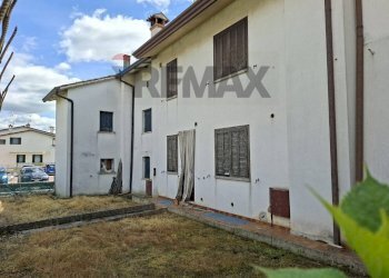 Casa all\'aperto - Semi-detached house Via Presti
 
41 43 45 39 A, Moriago della Battaglia - photo 5