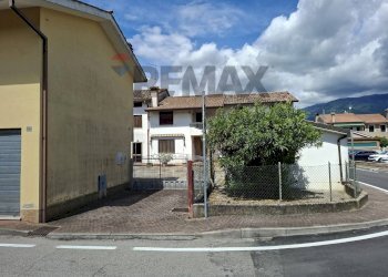 Edificio all\'aperto - Semi-detached house Via Presti
 
41 43 45 39 A, Moriago della Battaglia - photo 11