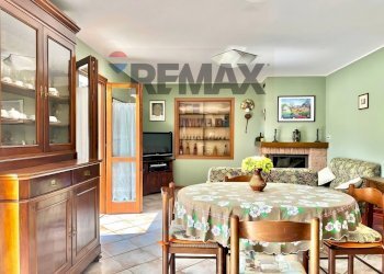 Sala da pranzo - Quadrilocale Via Canderietta
14, Casina - foto 2