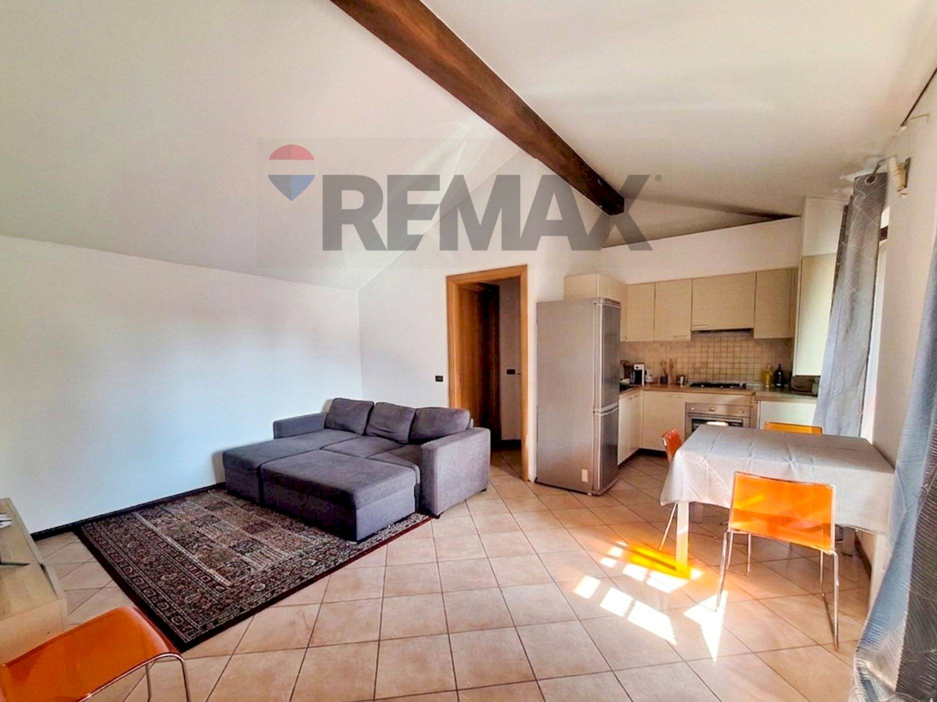 Sala da pranzo - Two-room apartment VIA PARINI
 
3, Tradate - photo 2