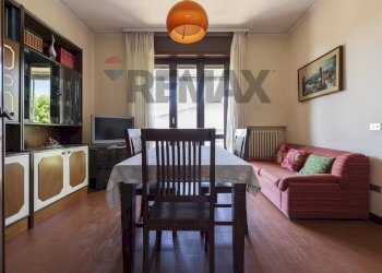 Sala da pranzo - Casa semi indipendente Via Bassano del Grappa
 
6, Lonate Pozzolo - foto 13