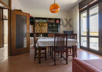 Sala da pranzo - Casa semi indipendente Via Bassano del Grappa
 
6, Lonate Pozzolo - foto 14