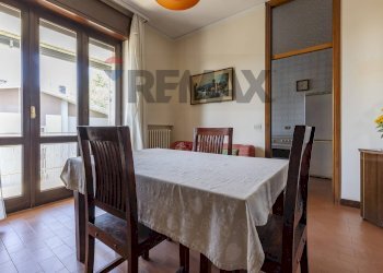 Sala da pranzo - Casa semi indipendente Via Bassano del Grappa
 
6, Lonate Pozzolo - foto 15