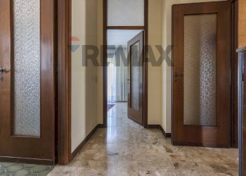 Hall / corridoio - Casa semi indipendente Via Bassano del Grappa
 
6, Lonate Pozzolo - foto 18