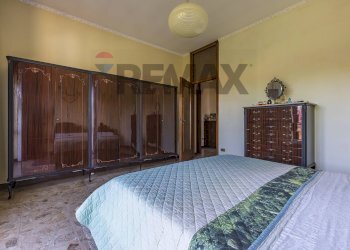 Camera / camera da letto - Casa semi indipendente Via Bassano del Grappa
 
6, Lonate Pozzolo - foto 25