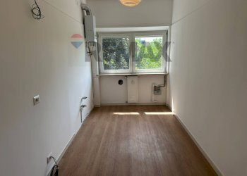 Stanza vuota - Trilocale Viale Vittorio Veneto
 
9, Gallarate - foto 6