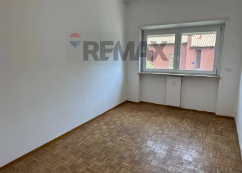 Stanza vuota - Trilocale Viale Vittorio Veneto
 
9, Gallarate - foto 10