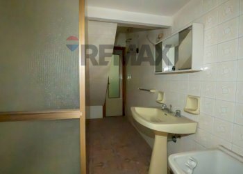 Bagno - Independent house via Galileo Galilei
 
66, Francofonte - photo 6