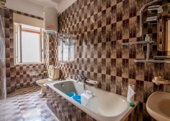 Bagno - Independent house via Galileo Galilei
 
66, Francofonte - photo 24
