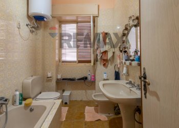 Bagno - Independent house via Galileo Galilei
 
66, Francofonte - photo 46