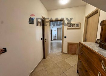 Hall / corridoio - Semi-detached house Via Paduli
 
5, Lettomanoppello - photo 18