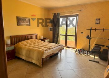 Camera / camera da letto - Semi-detached house Via Paduli
 
5, Lettomanoppello - photo 25