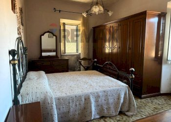 Camera / camera da letto - Quadrilocale vicolo san morello
 
15, Rocca Santo Stefano - foto 16