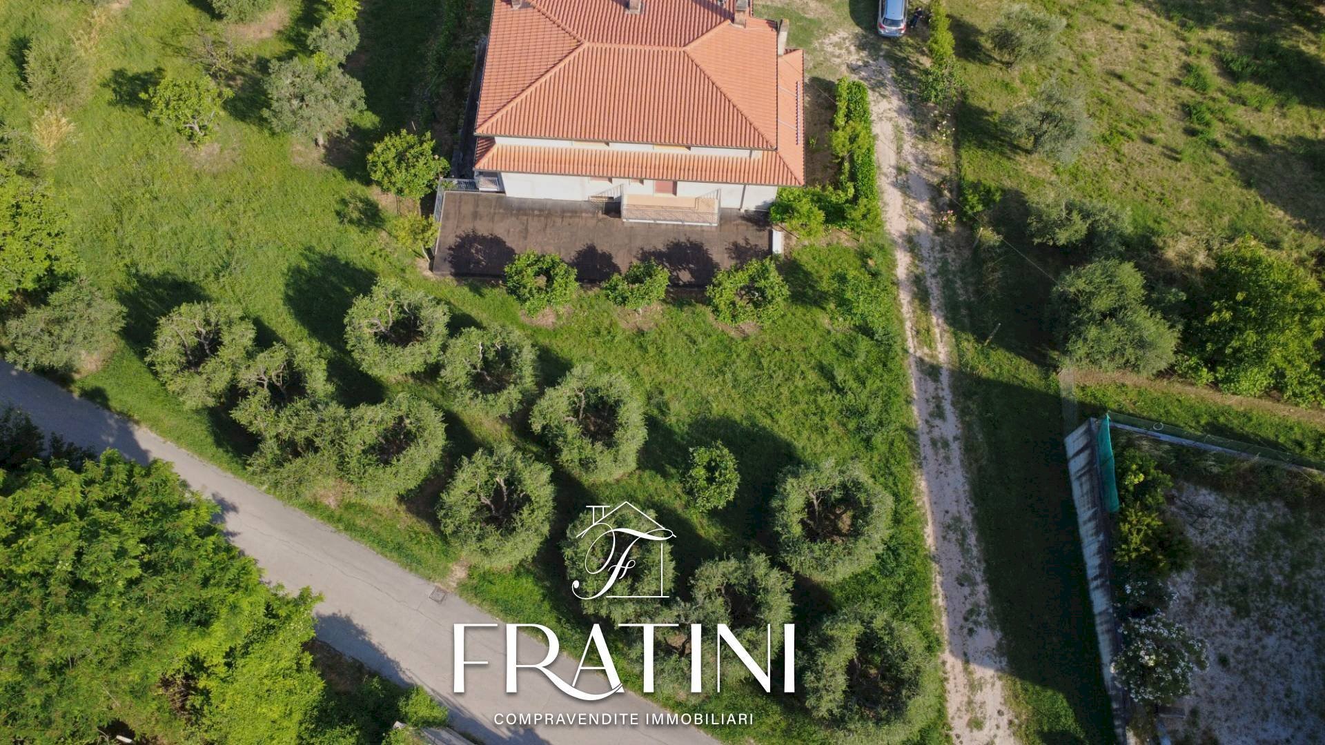 Foto 1 - Independent house Via Pastine
 
6, Ancarano - photo 1