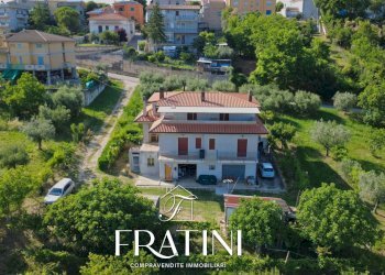 Foto 1 - Independent house Via Pastine
 
6, Ancarano - photo 1