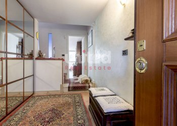 Foto 3 - Villa Viale Gorgia Di Leontini
 
330, Roma - photo 3