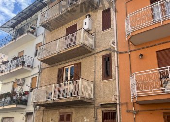 Edificio all\'aperto - Casa indipendente Corso dei Mille
 
14, Marineo - foto 1