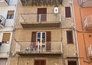 Edificio all\'aperto - Casa indipendente Corso dei Mille
 
14, Marineo - foto 3