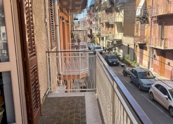 Balcone - Casa indipendente Corso dei Mille
 
14, Marineo - foto 4
