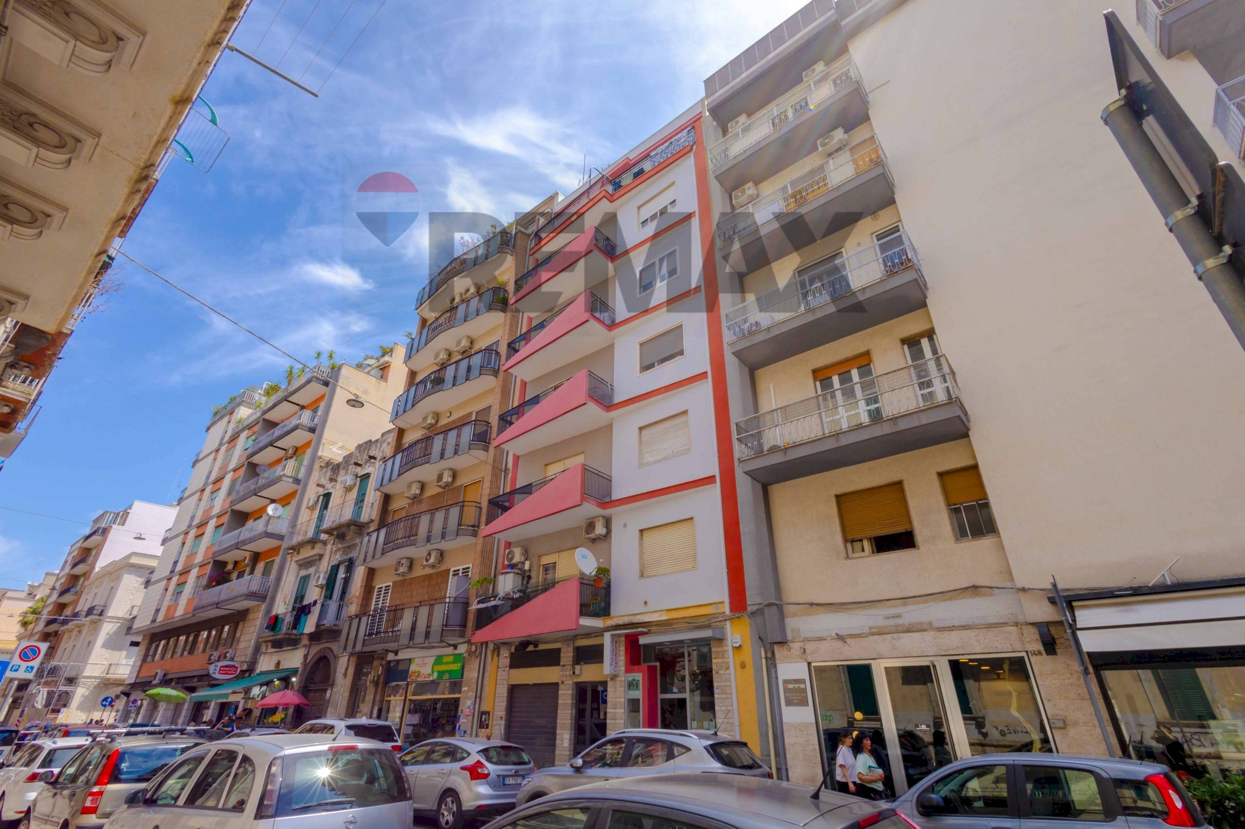 Edificio all\'aperto - Three-room apartment Via Giovan Battista Trevisani
 
144, Bari - photo 1