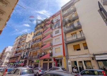 Edificio all\'aperto - Three-room apartment Via Giovan Battista Trevisani
 
144, Bari - photo 1