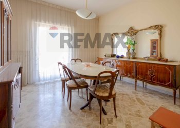 Sala da pranzo - Three-room apartment Via Principe Amedeo
 
380, Bari - photo 3